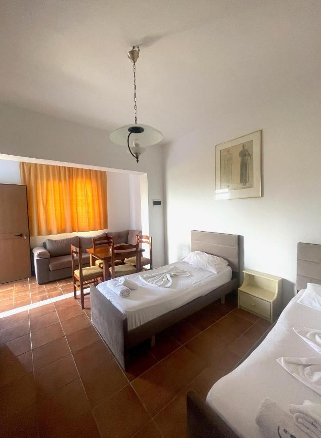Hotel Athina Velipojë Екстериор снимка