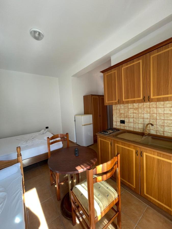 Hotel Athina Velipojë Екстериор снимка