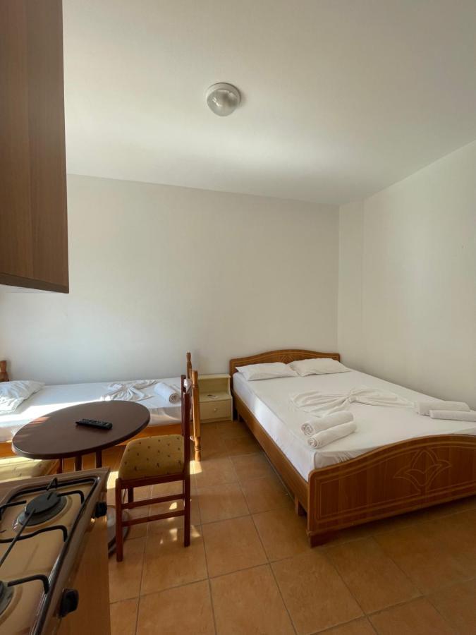 Hotel Athina Velipojë Екстериор снимка