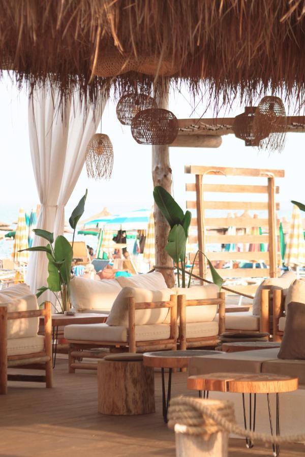 Hotel Athina Velipojë Екстериор снимка