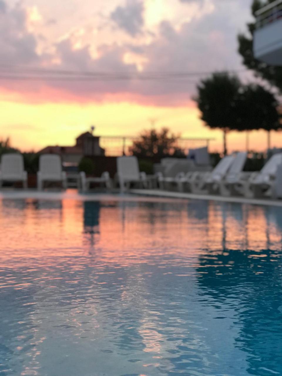 Hotel Athina Velipojë Екстериор снимка